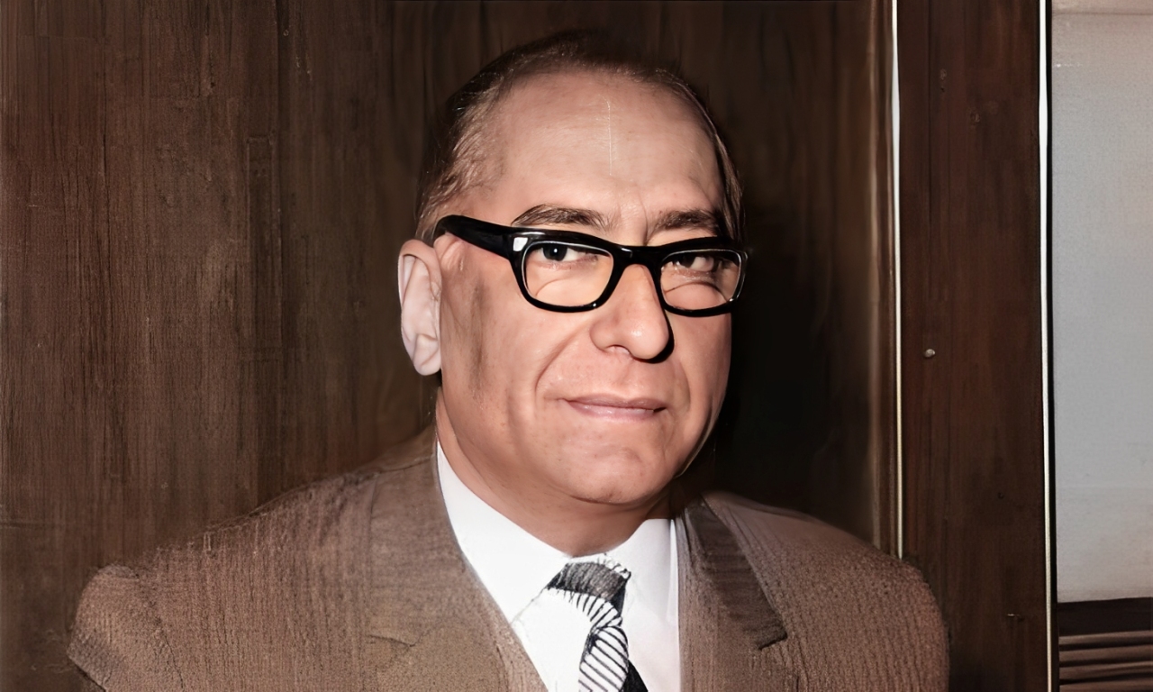 أ/ عبدالعزيز حسين